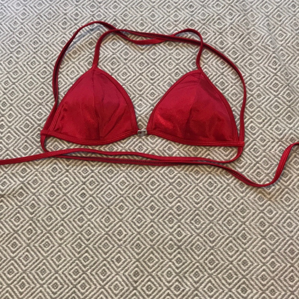 GUESS red bikini top!!